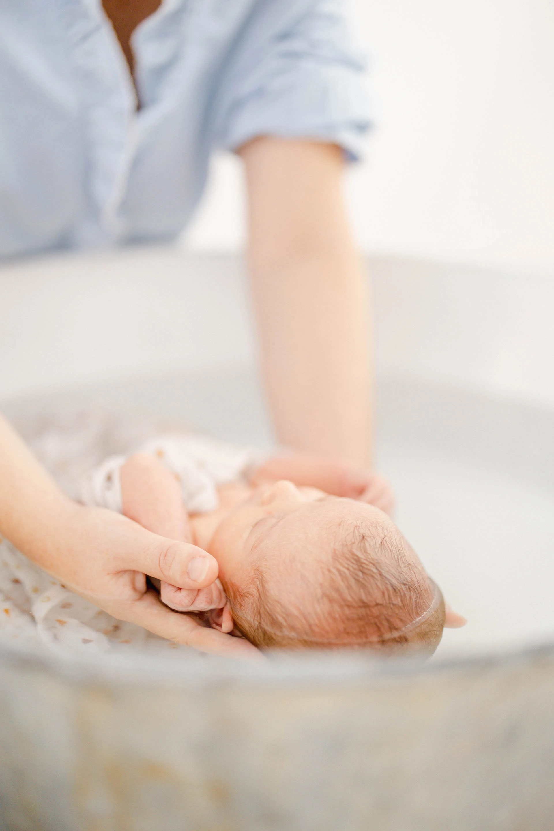 enfant naissance gris marron bébé